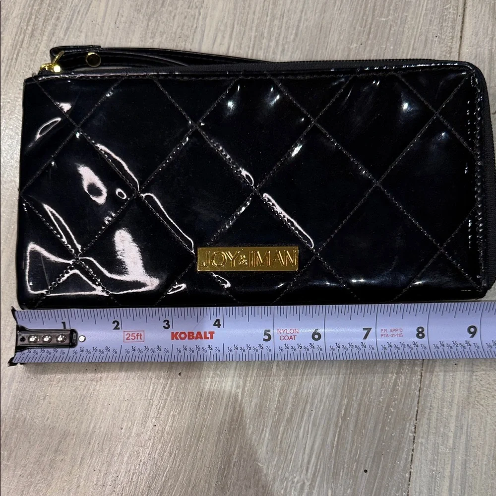 Black Patent Quilted Wristlet